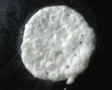A picture of step 3 of Mini tricolour suji uttappm.