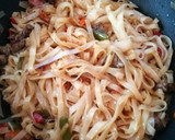 Foto del paso 7 de la receta: Fideos de arroz con ternera y verduras (Noodles) 🍝