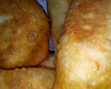 Foto del paso 4 de la receta: Empanadas caseras fritas de choclo, cebolla y queso