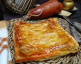 Foto del paso 5 de la receta: Enrejado de hojaldre de sobrasada y Reblochon con miel y piñones