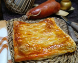 Foto del paso 5 de la receta: Enrejado de hojaldre de sobrasada y Reblochon con miel y piñones