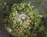 A picture of step 2 of Baingan bhaja.