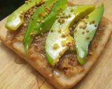 รูปขั้นตอนการทำที่ 3 ของ Avocado 🥑 Chickpea Butter Toast ขนมปังเนยถั่วลูกไก่อะโวคาโด🍯