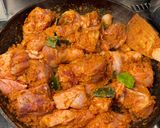 Foto langkah ke 4 dari resep Ayam Gongso Ungkep Pedas Manis.