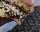 Foto langkah ke 5 dari resep Martabak Kecil lipat  Coklat keju.