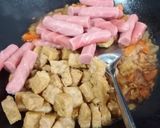Foto langkah ke 3 dari resep Tempe dan Sosis Masak Saus Tomat.