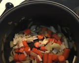 Foto del paso 2 de la receta: Carrilleras al vino tinto