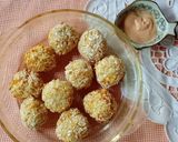 Foto del paso 5 de la receta: Bolas de arroz crocantes en la air -fryer c/salsa fácil ⚪🔸