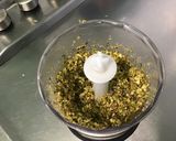 Une image de l'étape 2 de Tarte renversée aux pommes,pistaches et caramel.