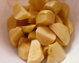 Foto del paso 3 de la receta: Guiso de patatas con sepia y gambas