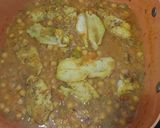 Foto del paso 3 de la receta: Pescado con garbanzos