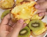 Hình bước làm 2 của món Bánh mì sốt phô mai sữa