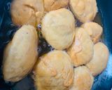 A picture of step 4 of Khasta Besan Kachori.