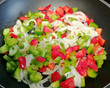 Foto del paso 4 de la receta: Garbanzos fritos con verduras