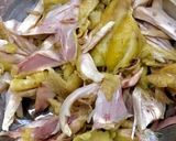 A picture of step 3 of Chicken Pho (Phở Gà).
