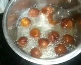 A picture of step 6 of Suji Gulabjamun.