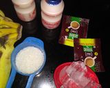 A picture of step 1 of Coffee Banana Walnut Smoothie.