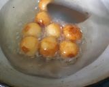खव्याचे गुलाबजामून (khavyache gulabjammun recipe in marathi) रेसिपी स्टेप 4 फोटो 