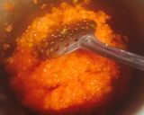 A picture of step 4 of Boondi ladoo/Motichoor ladoo.