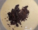 Foto del paso 3 de la receta Bizcocho de yogur y naranja con chispas de chocolate en freidora de aire
