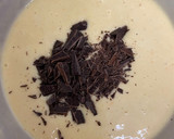 Foto del paso 3 de la receta: Bizcocho de yogur y naranja con chispas de chocolate en freidora de aire