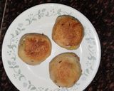 A picture of step 5 of Stuffed bread patties.