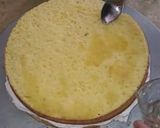 A picture of step 5 of Fresh cocktail cake.