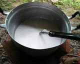 A picture of step 3 of Khao Tom Mud (Thai Banana Sticky Rice Parcels).