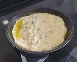 Foto del paso 4 de la receta: Tortilla de calabacín y cebolla