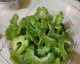 Foto langkah ke 1 dari resep Tumis Pare Tuna.
