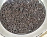 A picture of step 1 of Oreo delight.
