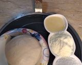 A picture of step 2 of Meetha paratha.