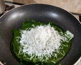 A picture of step 4 of Palak paneer pulao.