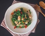 Foto langkah ke 3 dari resep Tumis Udang Selada Air.