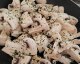 Foto del paso 5 de la receta: Conejo en salsa con toque picantito