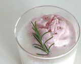 A picture of step 3 of Strawberry Home CafeㅣStrawberry Milk Ice Cream.