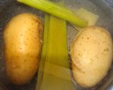 Foto del paso 1 de la receta: Sopa de papa con apio