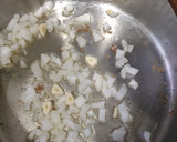Foto del paso 3 de la receta: Arroz meloso con butifarra y espárragos trigueros