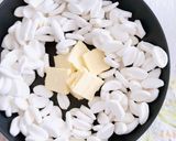 Hình bước làm 3 của món Kẹo Nougat Sữa & Các Loại Hạt Khô