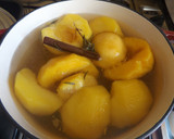 Foto del paso 2 de la receta: Melocotones al almíbar de romero
