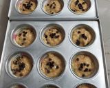 Foto langkah ke 4 dari resep Sourdough Discard Muffins.