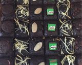 Foto langkah ke 8 dari resep Brownis Panggang Shiny Crust.