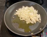 A picture of step 2 of Broccoli and cheese quiche.