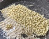Foto langkah ke 1 dari resep Mie Goreng Kering.