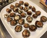 Une image de l'étape 6 de Champignons bruns farcis tomates séchées,mozzarella di buffala et basilic.
