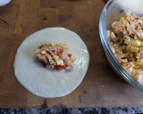 Foto del paso 3 de la receta: Empanadas de jamón, quesos y pimiento morrón, con cominos