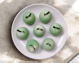 Foto langkah ke 4 dari resep #805. Khanom Leum Kleun Pandan (khas Thailand).