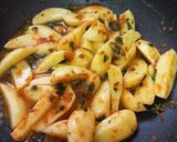 A picture of step 3 of Jeera aloo.