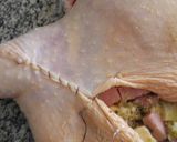 Foto del paso 5 de la receta: Pollo relleno