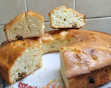 Foto del paso 5 de la receta: Bizcochuelo esponjoso con pera y pasas sin manteca